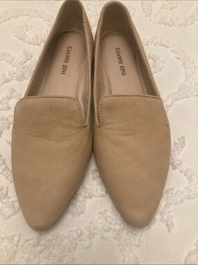GIANNI BINI Beige Pointed Leather Loafers, Size 6